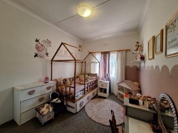 3 Bedroom House For Sale in Bayswater