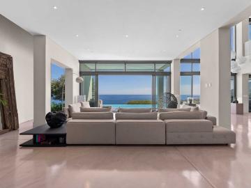 3 Bedroom House For Sale in Bakoven
