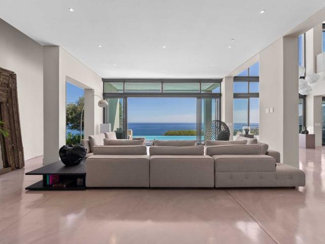 3 Bedroom House For Sale in Bakoven