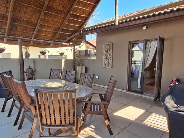 3 Bedroom House For Sale in Barbeque Downs