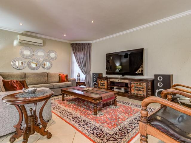 3 Bedroom House For Sale in Bartlett