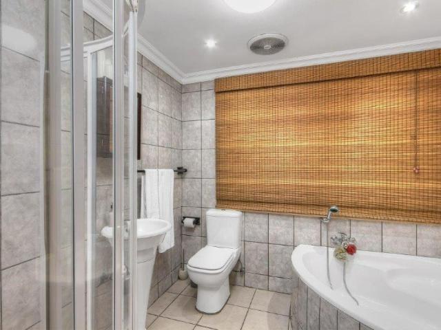 3 Bedroom House For Sale in Bassonia
