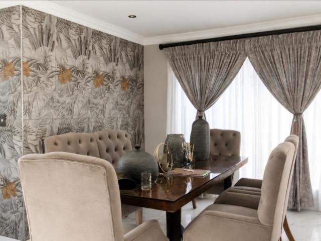 3 Bedroom House For Sale in Bassonia Rock