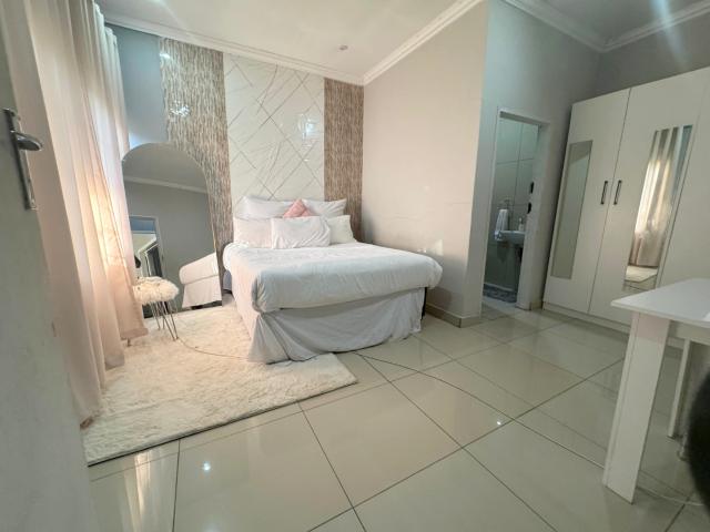3 Bedroom House For Sale in Bezuidenhout Valley
