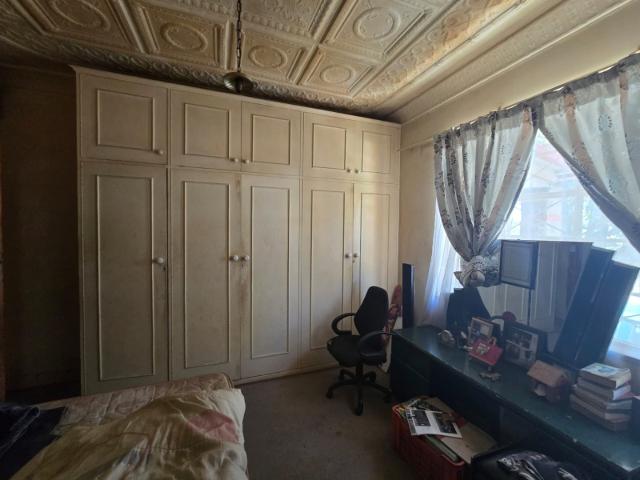3 Bedroom House For Sale in Bezuidenhout Valley