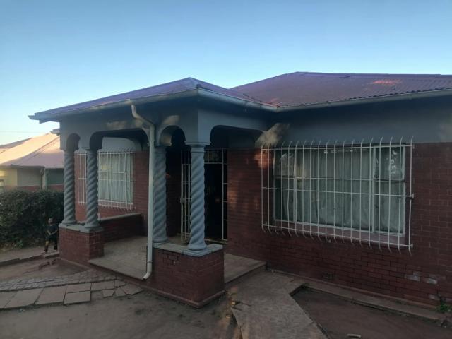 3 Bedroom House For Sale in Bezuidenhout Valley