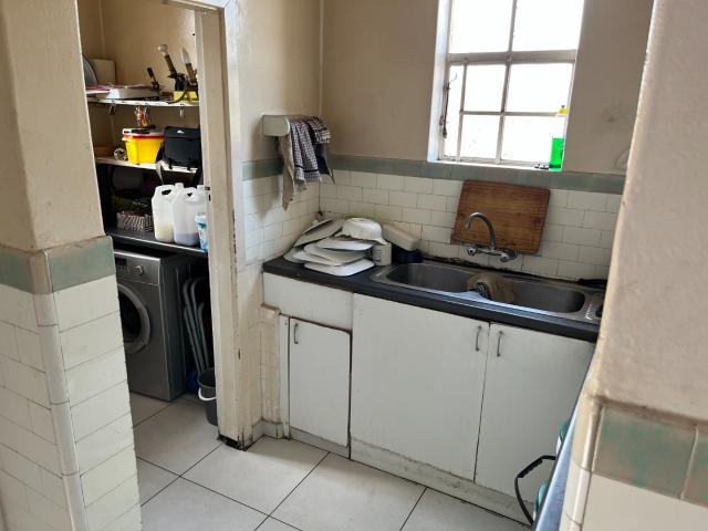3 Bedroom House For Sale in Bezuidenhout Valley