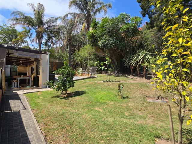 3 Bedroom House For Sale in Beacon Bay North