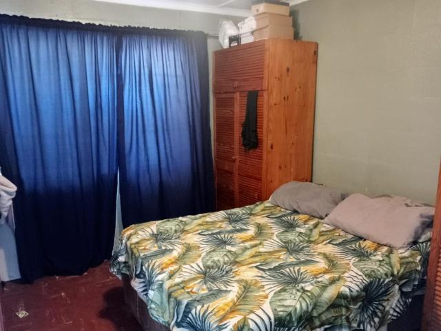 3 Bedroom House For Sale in Beacon Valley