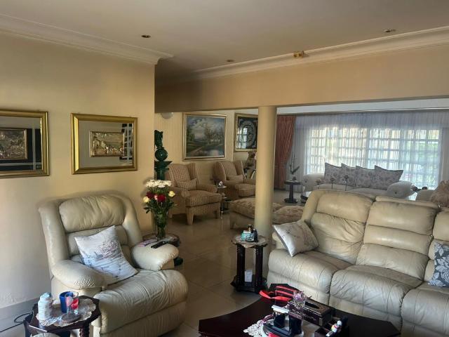 3 Bedroom House For Sale in Bedford Park