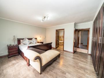 3 Bedroom House For Sale in Bedfordview