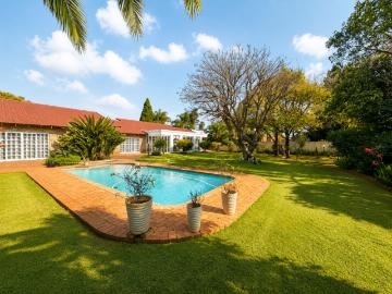 3 Bedroom House For Sale in Bedfordview