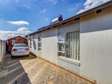3 Bedroom House For Sale in Benoni Central