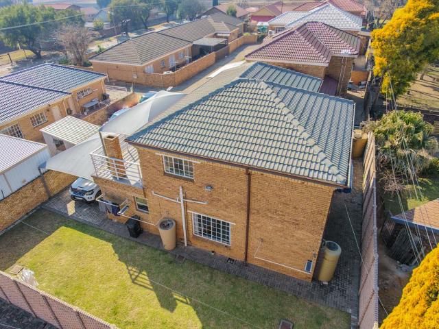 3 Bedroom House For Sale in Bester