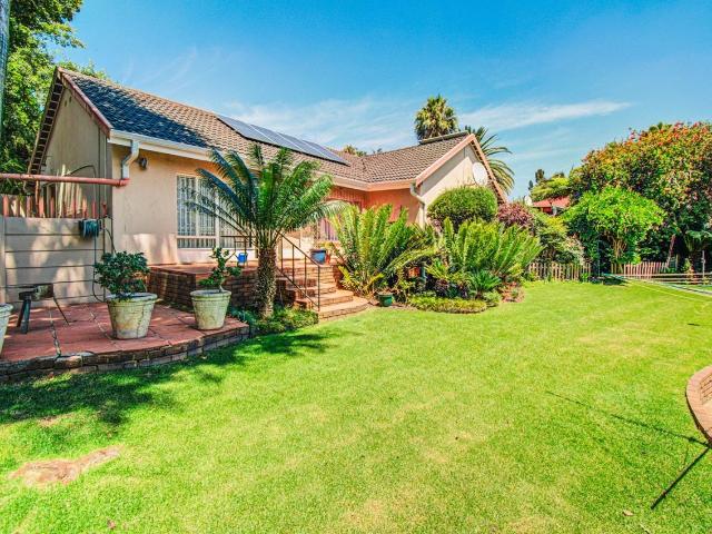 3 Bedroom House For Sale in Birch Acres