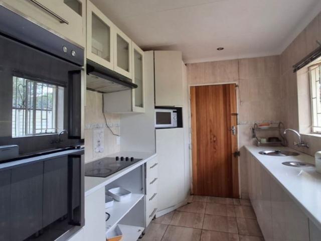 3 Bedroom House For Sale in Birch Acres