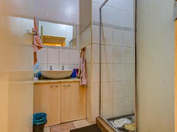 3 Bedroom House For Sale in Birchleigh