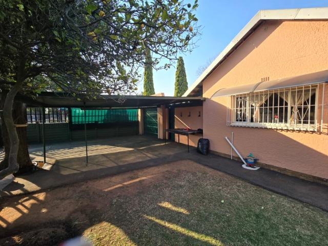 3 Bedroom House For Sale in Birchleigh