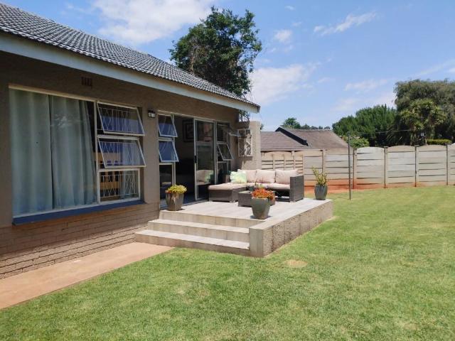 3 Bedroom House For Sale in Birchleigh