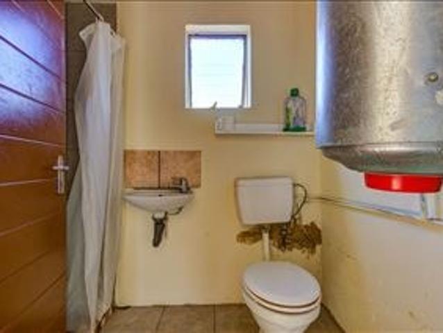 3 Bedroom House For Sale in Birchleigh North