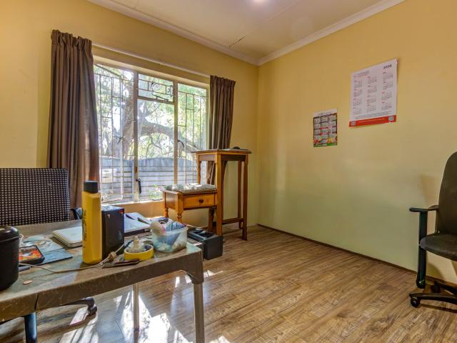 3 Bedroom House For Sale in Birchleigh North
