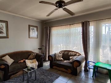House for sale in Birchleigh North - Storage room