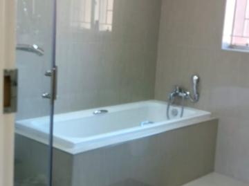 House for sale in Birchleigh North - Security