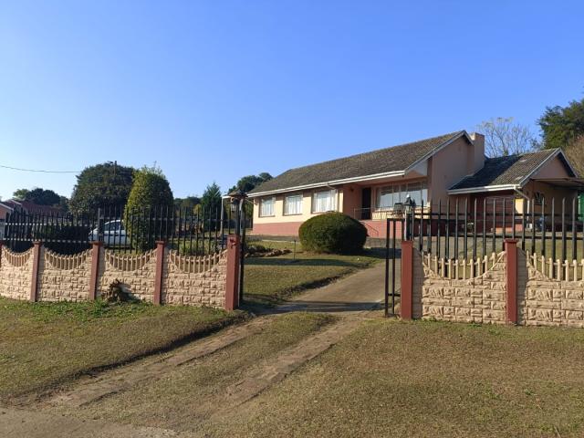 3 Bedroom House For Sale in Bisley
