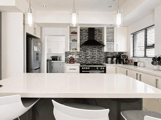 3 Bedroom House For Sale in Blue Valley Golf Estate