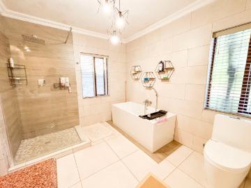 3 Bedroom House For Sale in Blue Valley Golf Estate