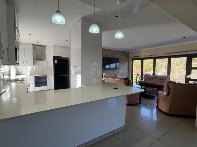 3 Bedroom House For Sale in Blue Bend