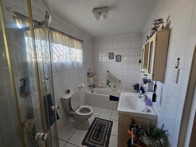 3 Bedroom House For Sale in Bluff