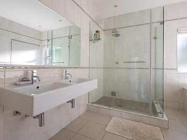 3 Bedroom House For Sale in Bruma