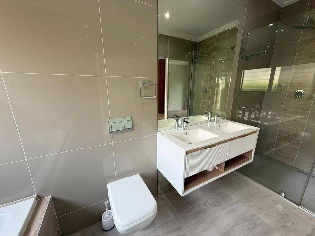 3 Bedroom House For Sale in Bryanston