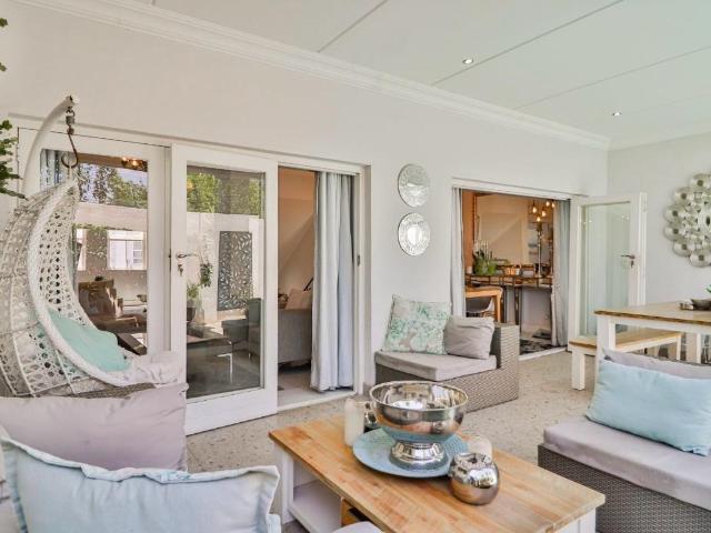 3 Bedroom House For Sale in Bryanston