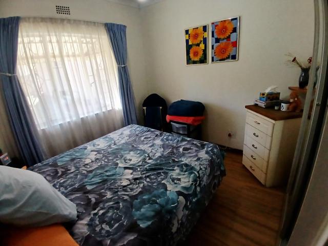 3 Bedroom House For Sale in Brackendowns