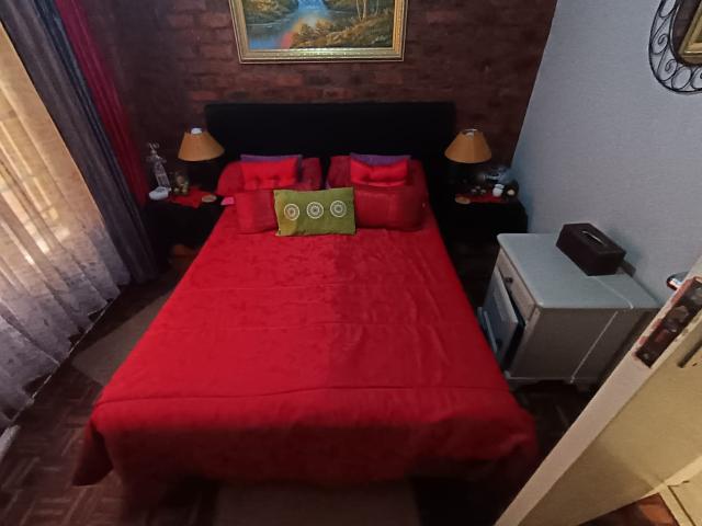 3 Bedroom House For Sale in Brackendowns