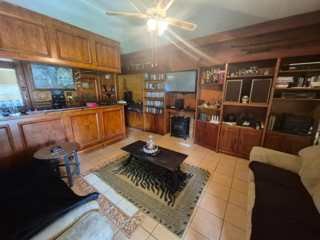 3 Bedroom House For Sale in Brackendowns