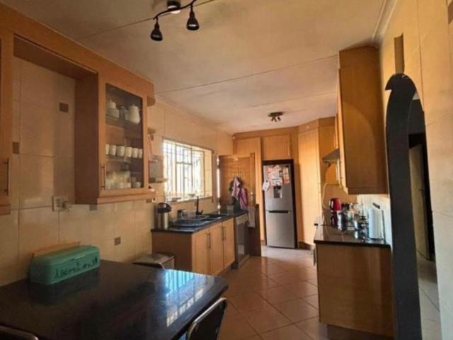 3 Bedroom House For Sale in Brackendowns