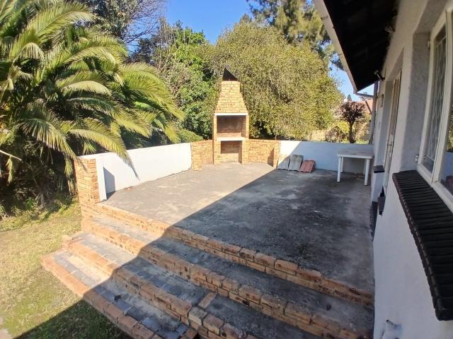 3 Bedroom House For Sale in Brackendowns
