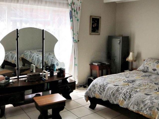 3 Bedroom House For Sale in Brackendowns