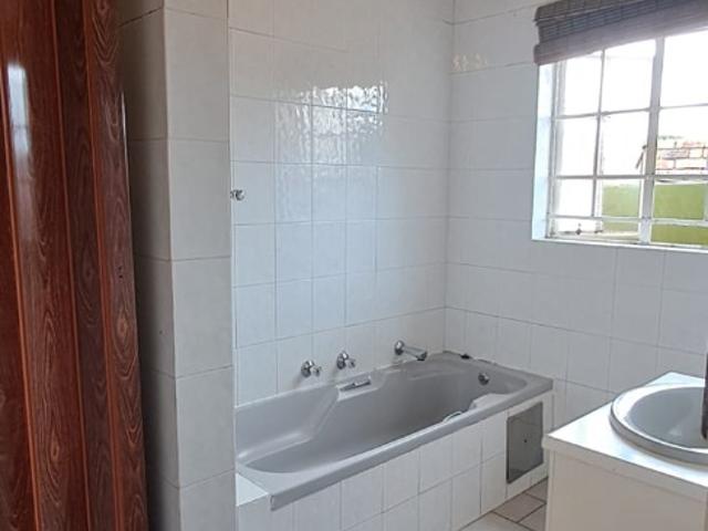 3 Bedroom House For Sale in Brackendowns