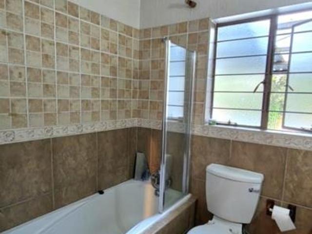 3 Bedroom House For Sale in Brackendowns