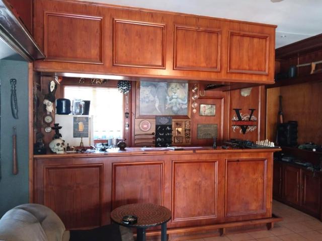 3 Bedroom House For Sale in Brackendowns