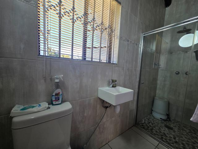 3 Bedroom House For Sale in Brackendowns