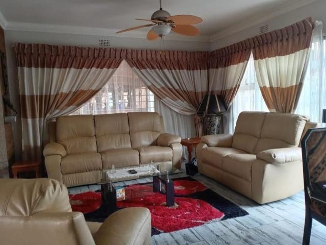 3 Bedroom House For Sale in Brackendowns