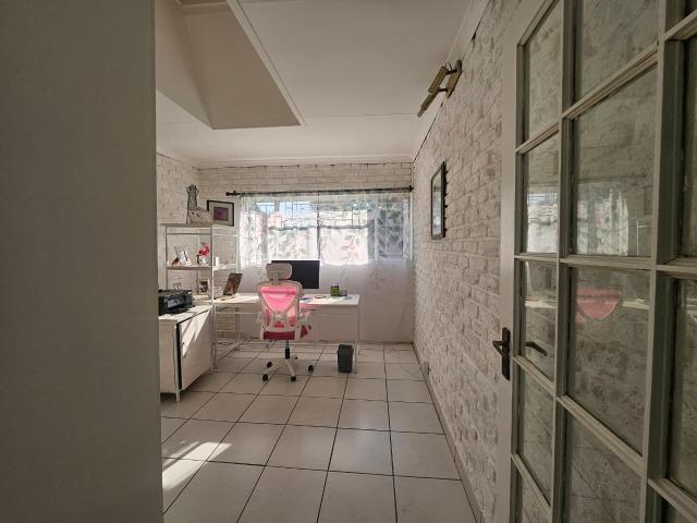 3 Bedroom House For Sale in Brackenhurst