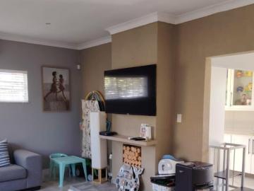 House for sale in Vosloorus - Swimming pool