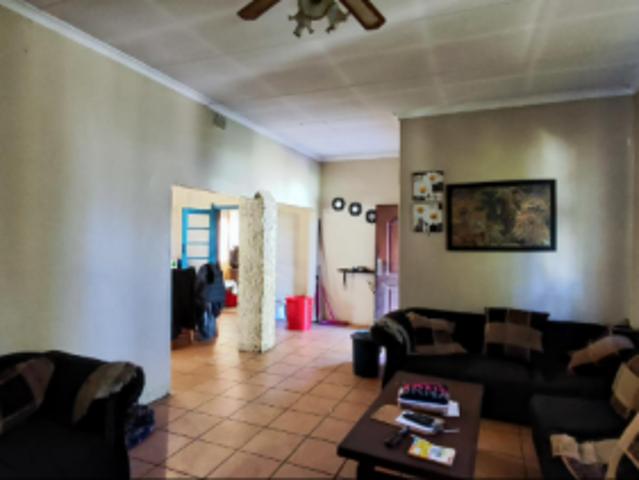 3 Bedroom House For Sale in Brakpan Central