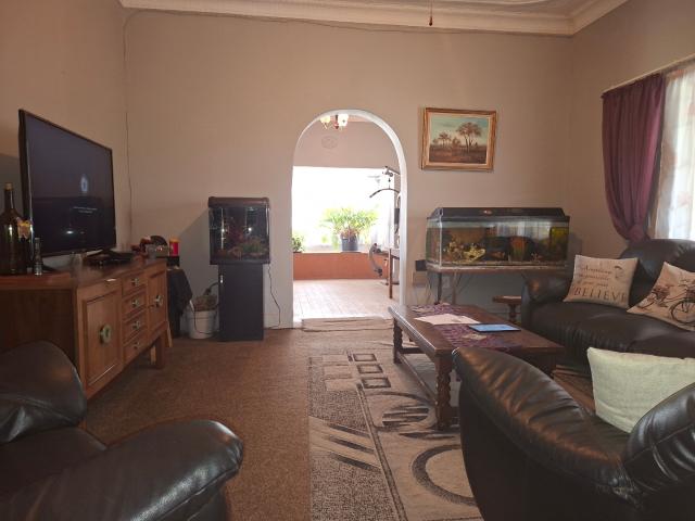 3 Bedroom House For Sale in Brakpan Central